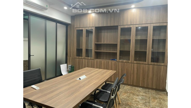 Cho thuê Văn Phòng nguyên căn, nguyên đồ Nguyễn Xiển - Hà Nội. Diện tích 82,5m2 xây 4 tầng giá khoảng 25 triệu/ tháng cho khách thuê vào việc